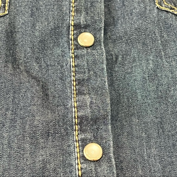 Strativarious ASOS Chambray Denim Pearl Snap Button Front Shirt - Picture 8 of 13